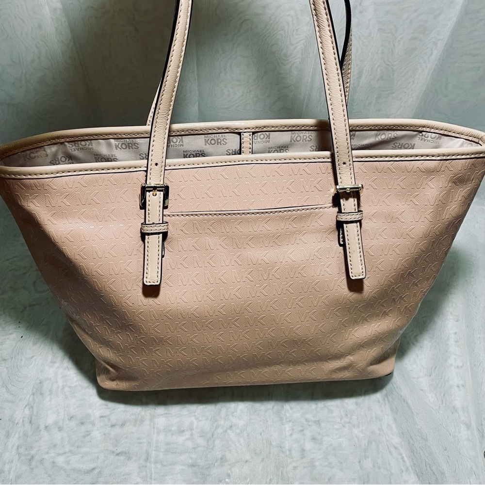 Michael Kors Jet Set Travel Signature Tote - Picture 3 of 12